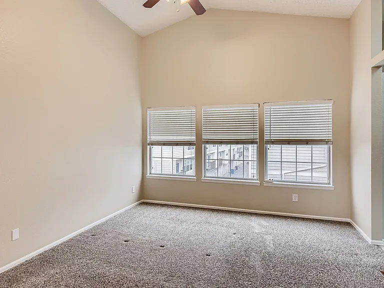 319 W Jamison Cir #17 — Photo 13