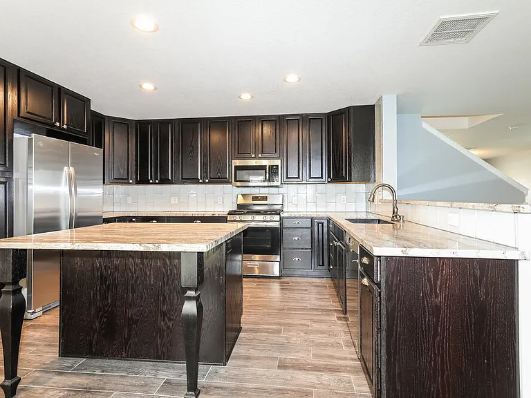 302 Falling Pine Dr — Photo 9