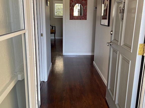 4th image of 121 Marin Pl