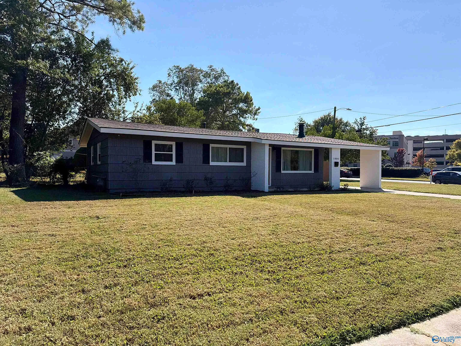 3 bed, 1.5 bath, 1100 sqft, $1,850 — Photo 3