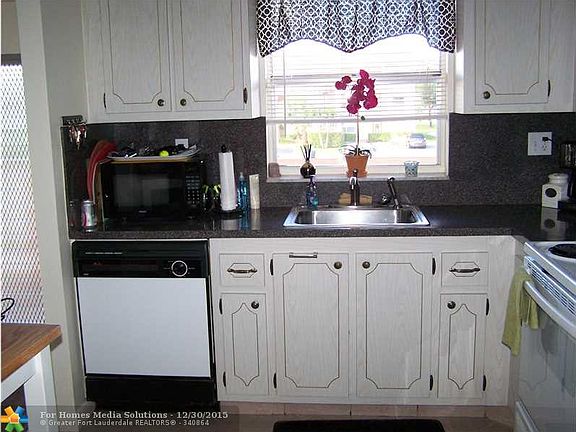 4th image of 9350 Sunrise Lakes Blvd APT 206