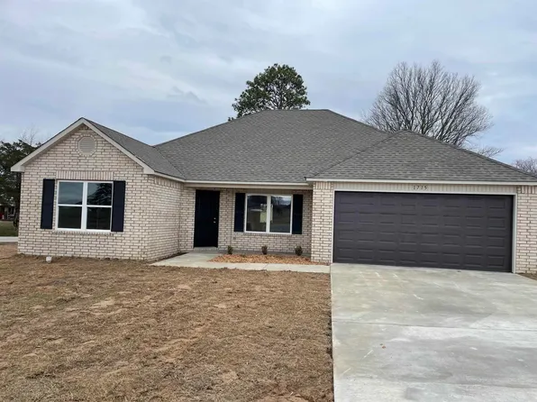 1715 Ridgefield Cir, Searcy, AR 72143