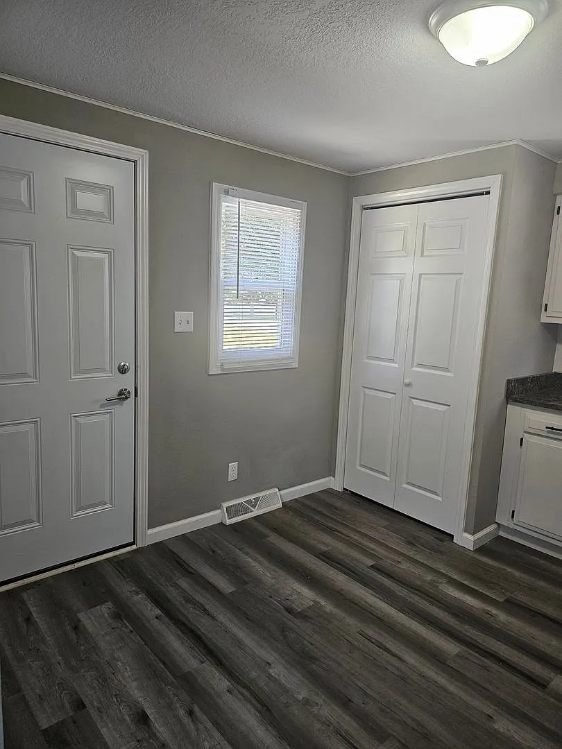 One Bedroom Villa Located in the heart of Downtown Warrenton — Photo 4