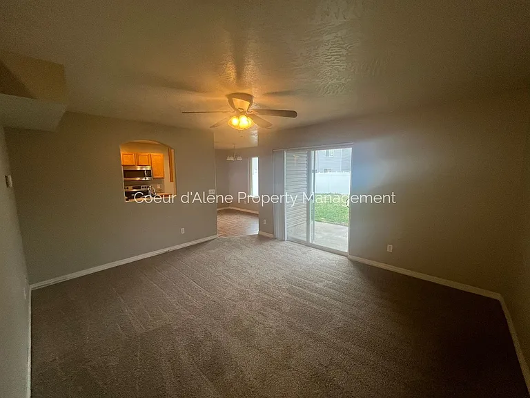 7355 N Calamonte Ln — Photo 3
