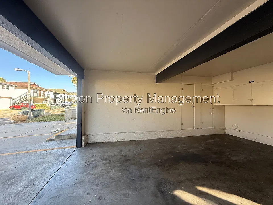 1245 Carlsbad Pl