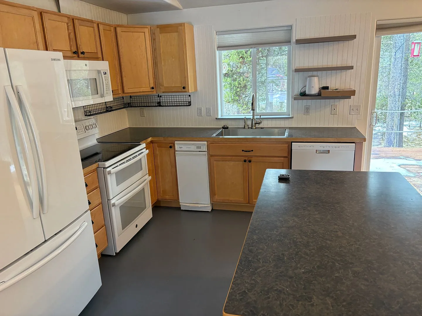 Check Out This Beautiful Sunriver Home — Photo 4