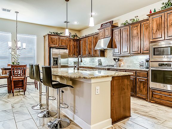 2nd image of 2709 N Umberland Dr
