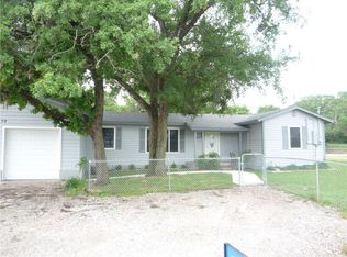 2579 Northwest Pkwy, Azle, TX 76020