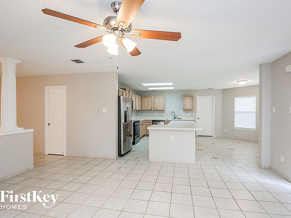 3rd image of 302 Tabor Dr