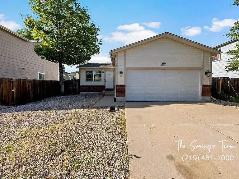 5833 Bow River Dr — Photo 1