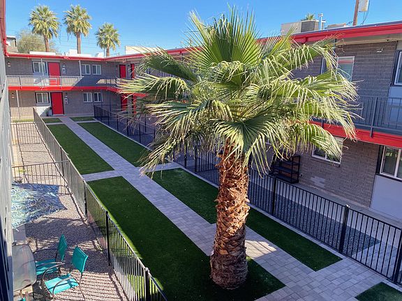 4th image of 834 N 13th Ave #201