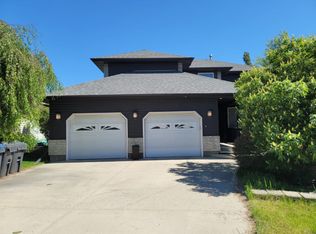 6 49 Street Close, Sylvan Lake, AB T4S1K5