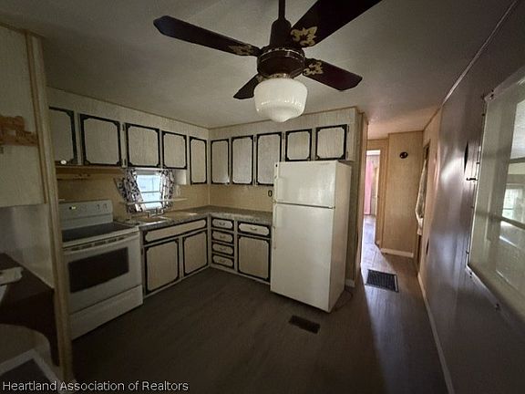 2nd image of 1811 Shore Rd
