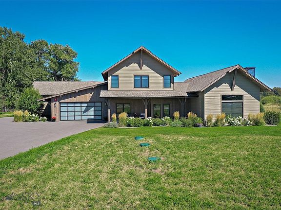 4th image of 440 Riparian Way