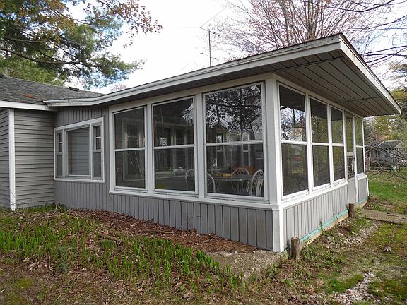 3rd image of 103 Lakeview Dr