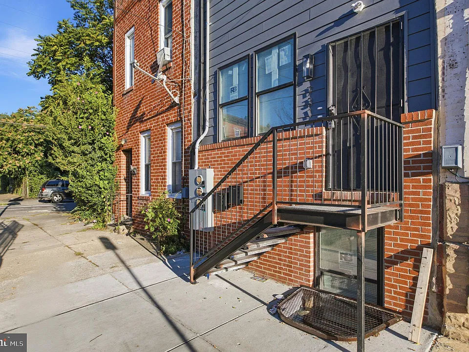 731 W Huntingdon St #2