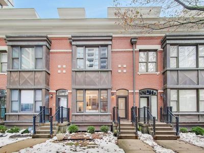 1327 S Indiana Ave, Chicago, IL, 60605