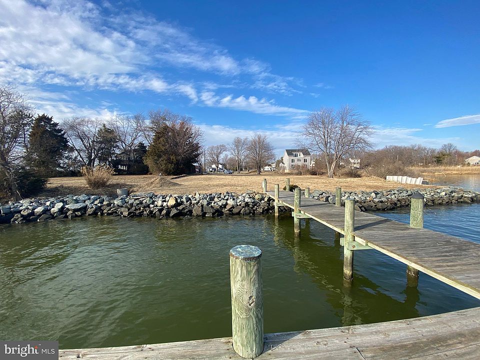 1st image of Bay Dr