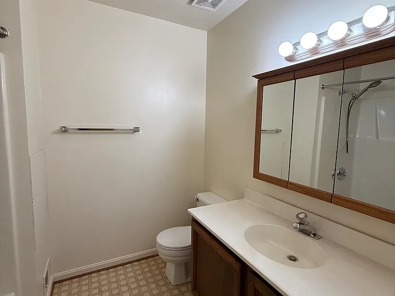 900 Dewberry Dr — Photo 9
