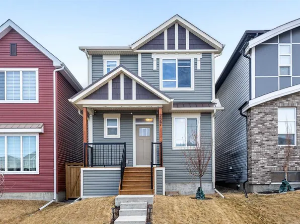 227 N 148th Ave NW, Calgary, AB T3P 1N1