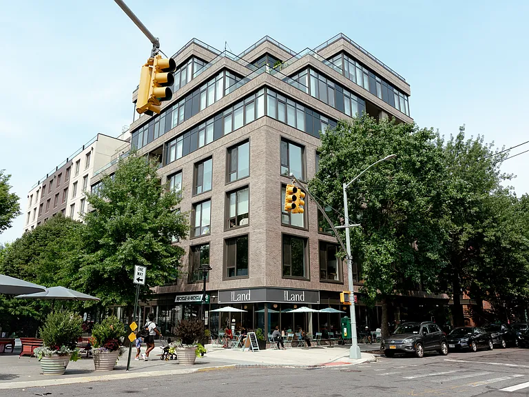 450 Grand Ave #2H — Photo 9