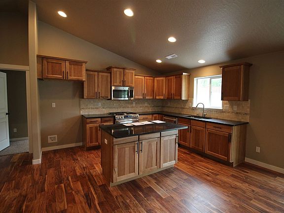 3rd image of 4913 S Coyote Creek Ln