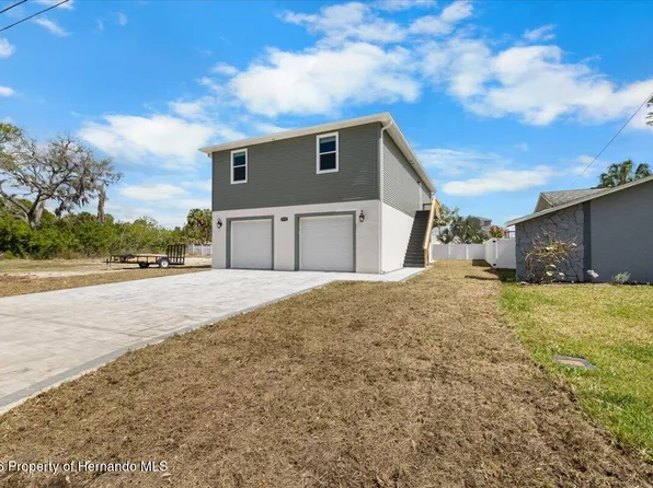 5056 Oak Leaf Ln, Hernando Beach, FL 34607