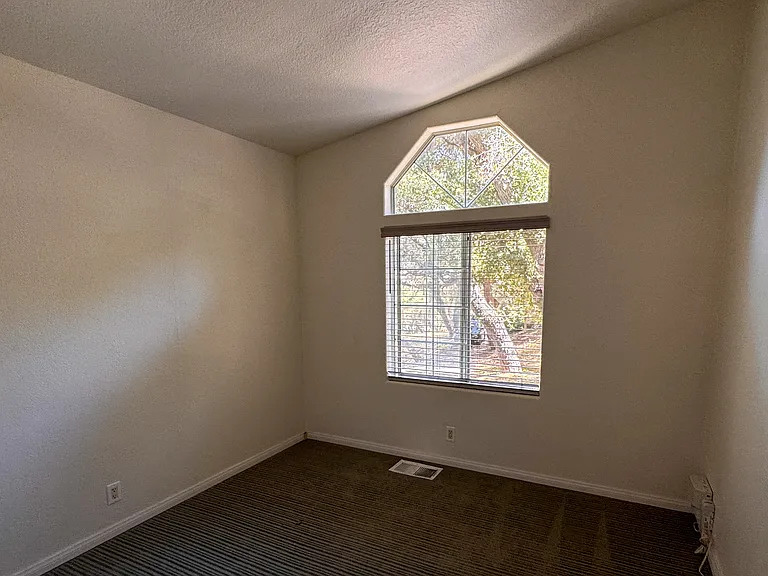 327 S Topanga Canyon Blvd #R — Photo 9