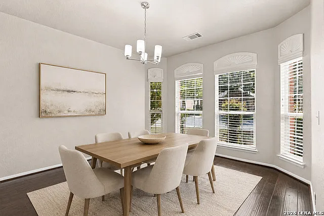 5 bed, 3.0 bath, 3144 sqft, $3,100 — Photo 2