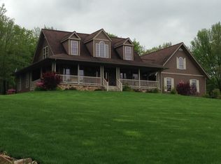 365 Humbert Rd, Sidman, PA 15955