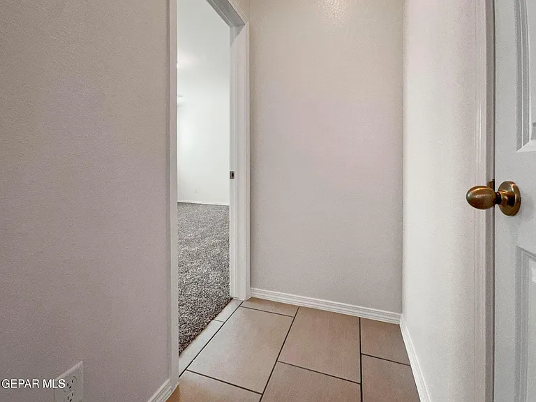 15216 Hunch Ct — Photo 24