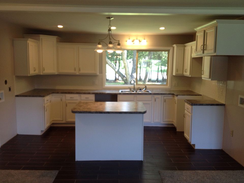 1st image of 1109 W Edgewood Dr