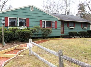 109 Scantic Meadow Rd, South Windsor, CT 06074