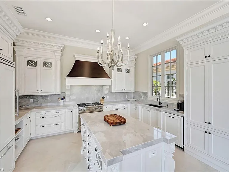 2052 Isla Vista Ln — Photo 14