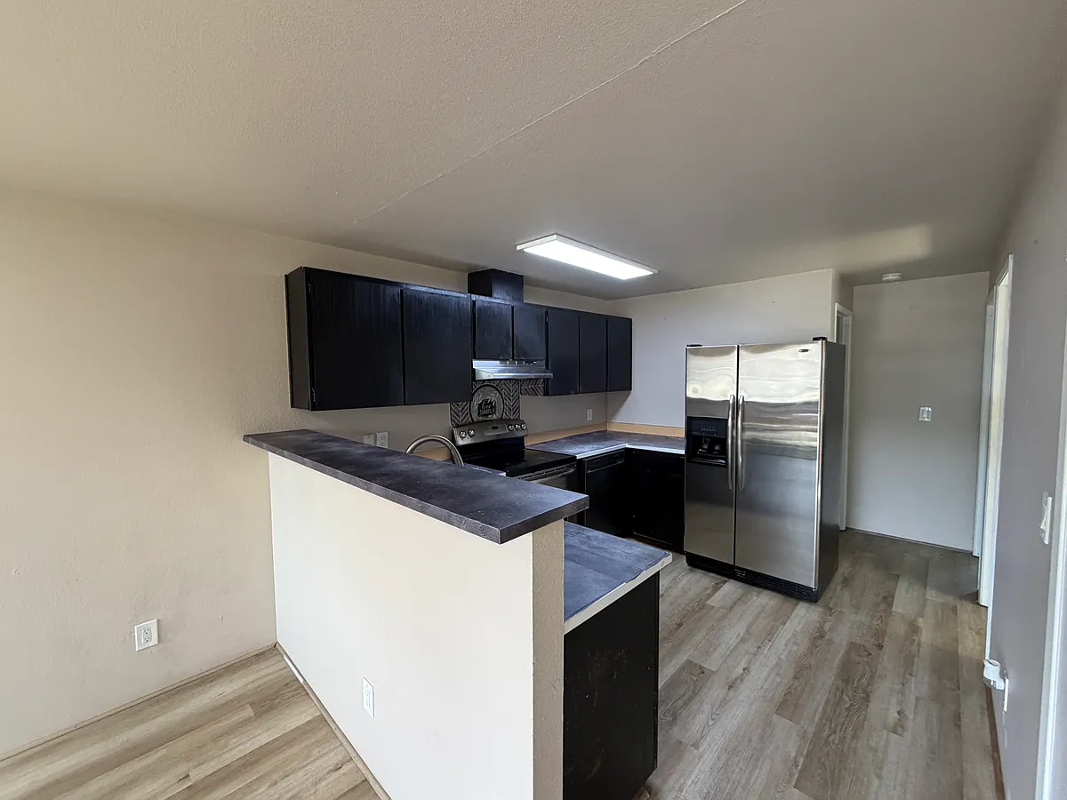 Building Photo - 4230 McKinley Ave #B4