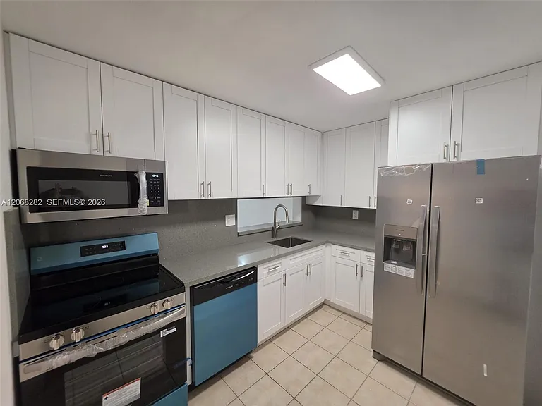 8400 SW 133rd Avenue Rd #208 — Photo 1
