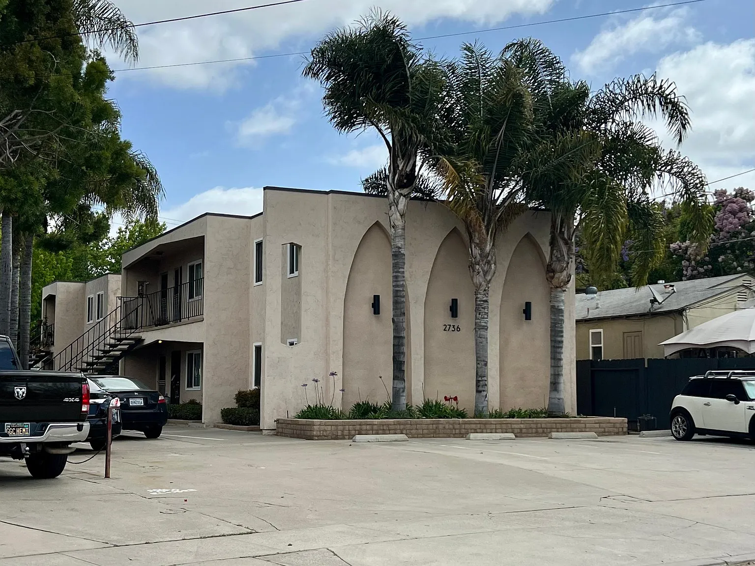2736 Figueroa Blvd — Photo 1