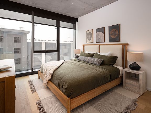 3rd image of 1111 Church St APT 1117