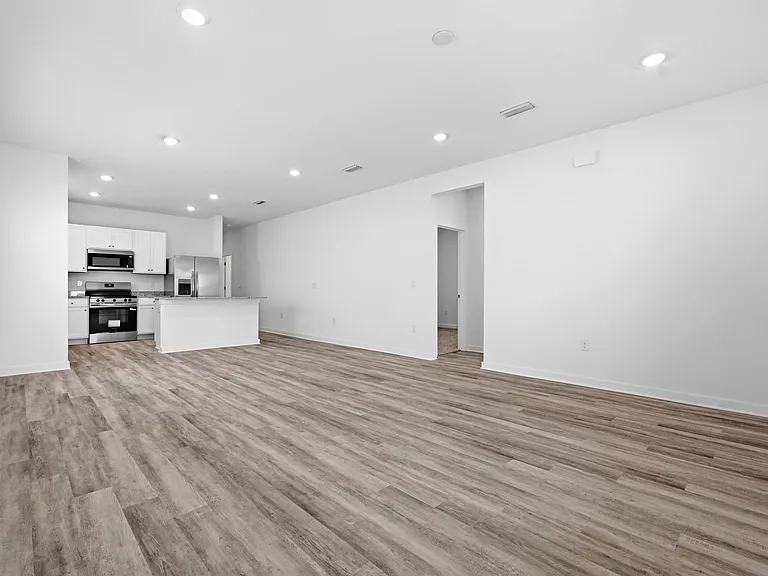 213 Huckleberry St — Photo 4