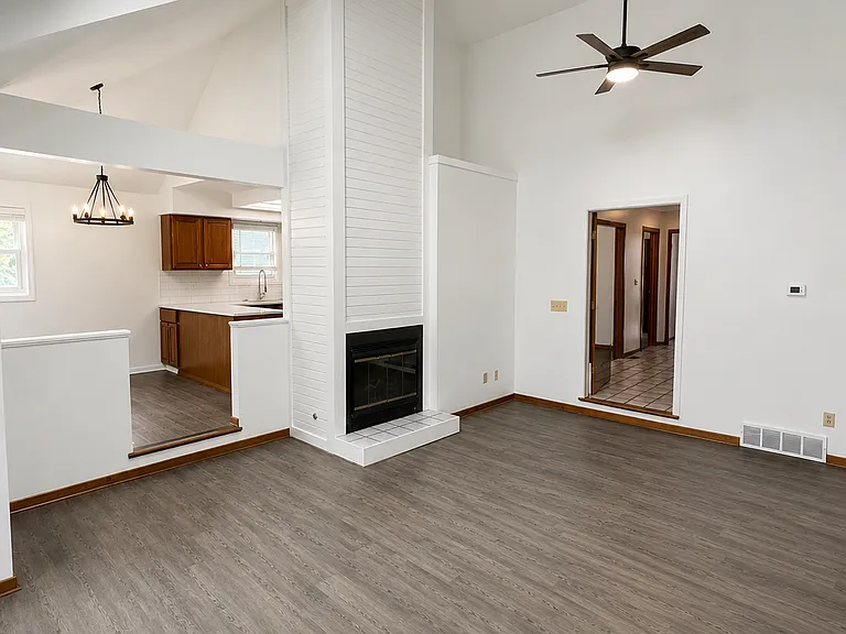 793 Collingwood Dr — Photo 6