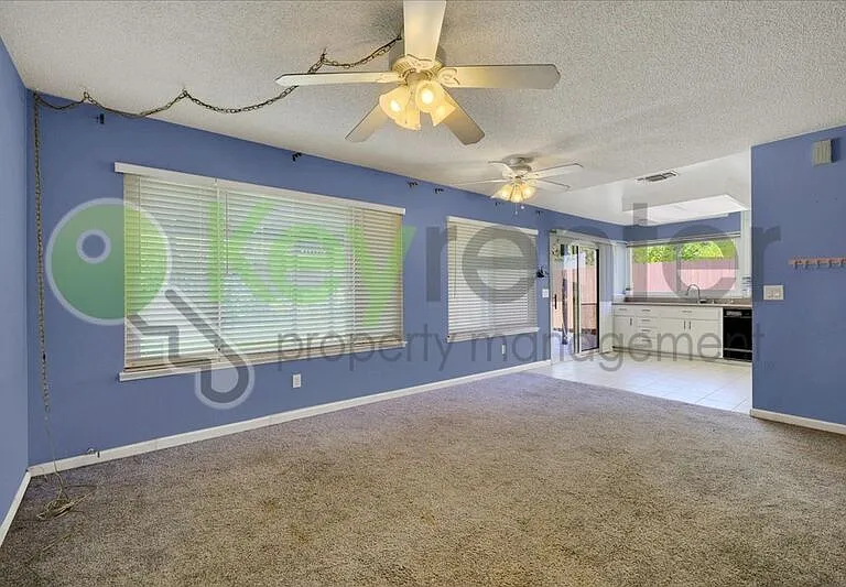 7005 Woodside Dr — Photo 9