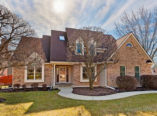 1N165 Partridge Dr, Carol Stream, IL 60188