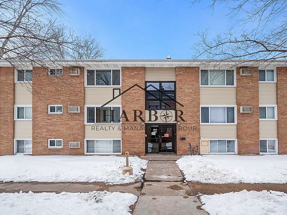 3rd image of 5324 Hanson Ct N #6