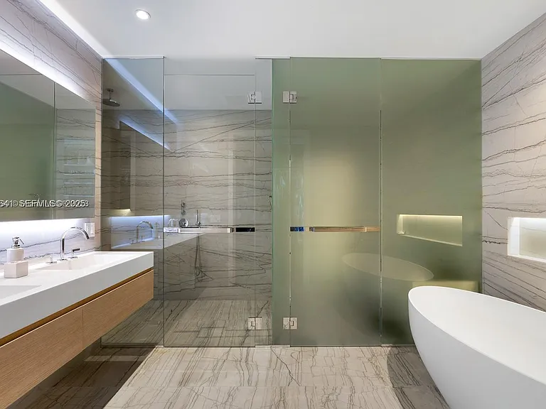 8701 Collins Ave #404 — Photo 13