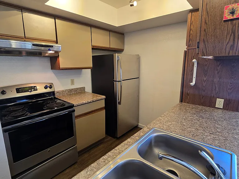239 Cheney Street — Photo 3