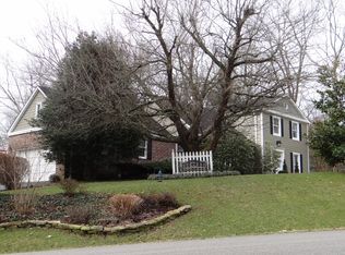 2774 Lake Valley Dr, Cookeville, TN 38506