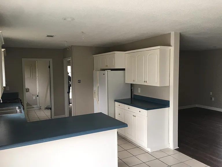 1590 S German Ln — Photo 3