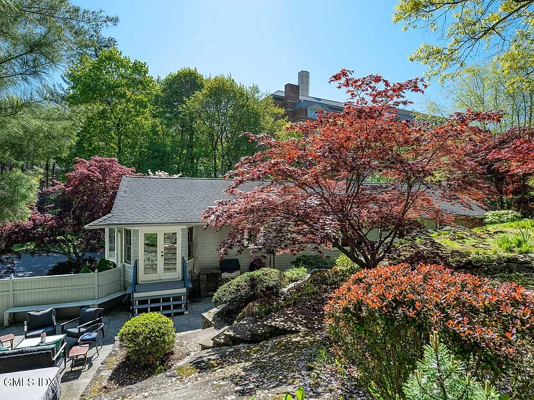 51 Glen Rd — Photo 18