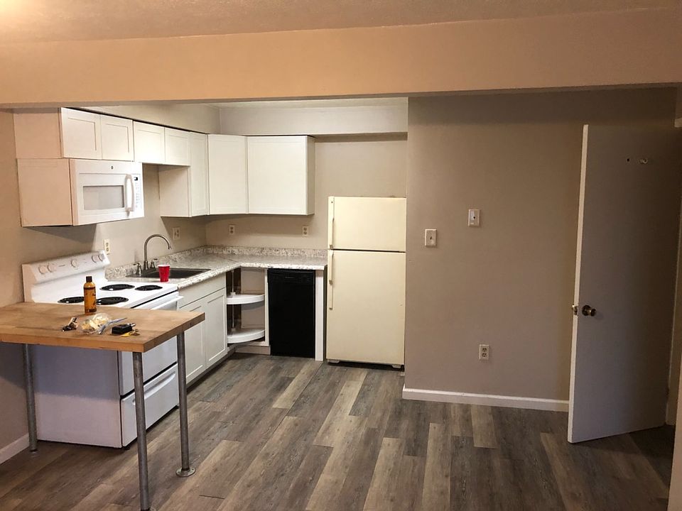 2nd image of 890 Duncan Ave APT 2
