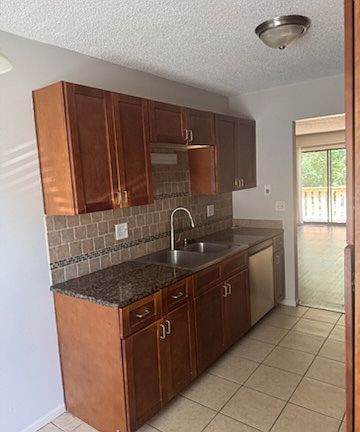 4th image of 7700 NW 79th Pl #7700